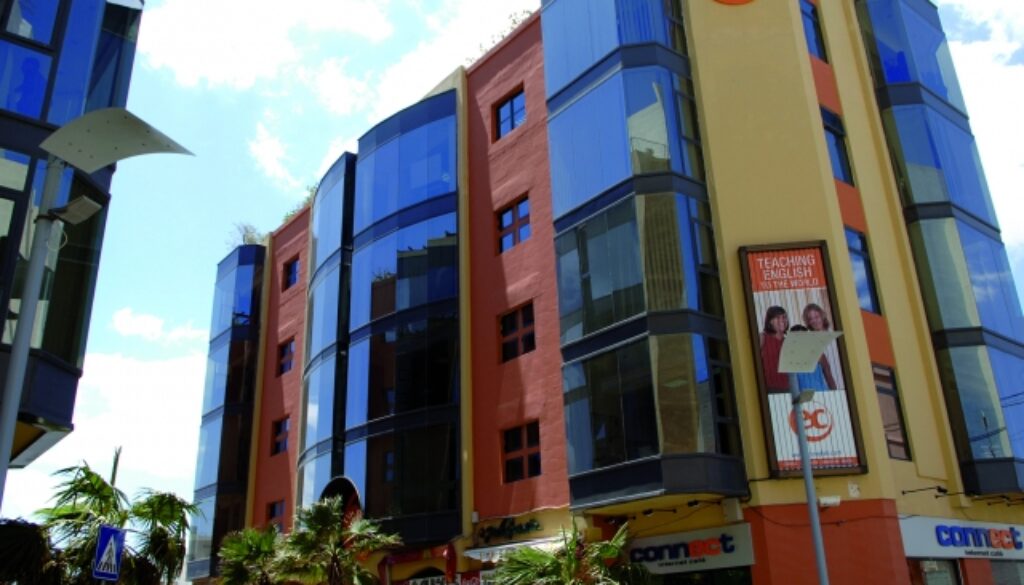 ec_facade_025_0