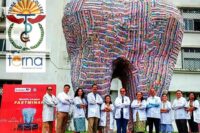Giant-tooth-sculpture-made-from-toothbrushes-earns-world-record