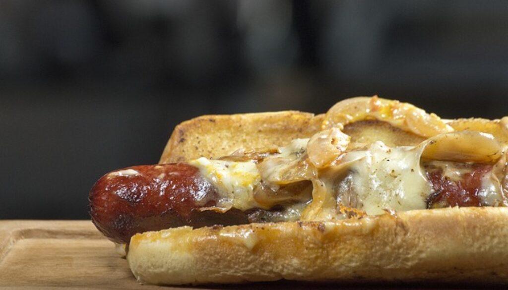 hot-dog-2436747_640